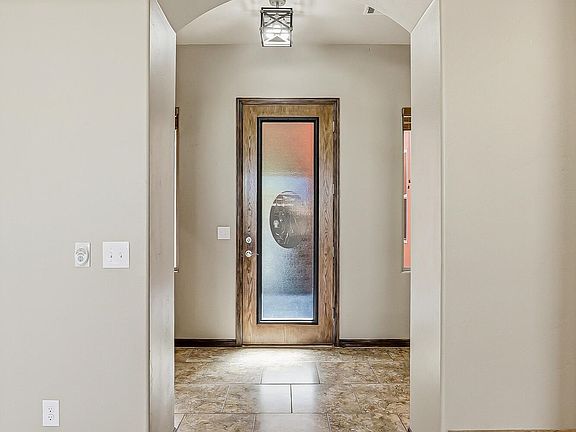 5th image of 4335 Isleta Ct