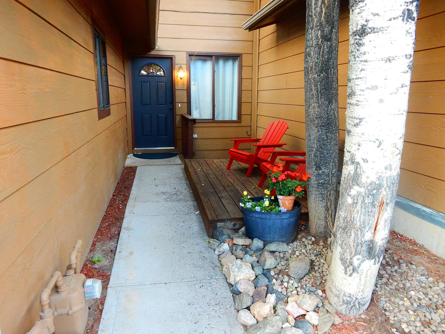 29983 Hilltop Dr — Photo 2