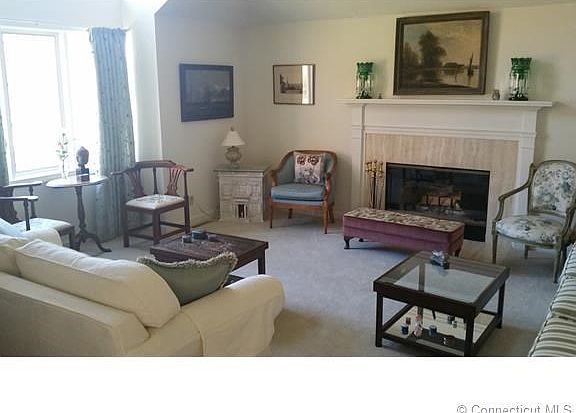 2nd image of 14 Brandon Ln #30