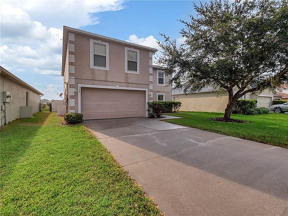 3rd image of 130 Pinefield Dr