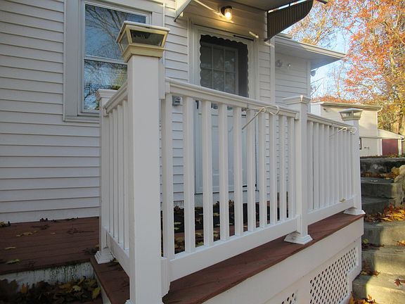 4th image of 25 Woodland St