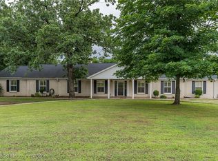 3220 Cliff Dr, Fort Smith, AR 72903