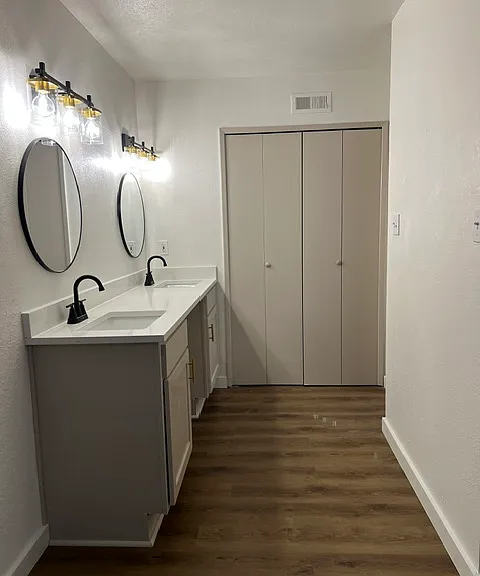 4533 Chapman St #1 — Photo 8