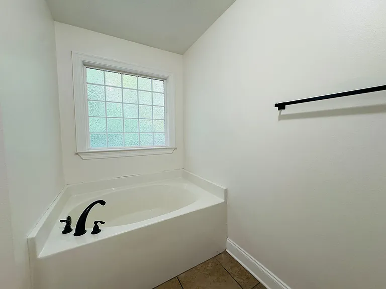 111 Trevor Ct — Photo 7