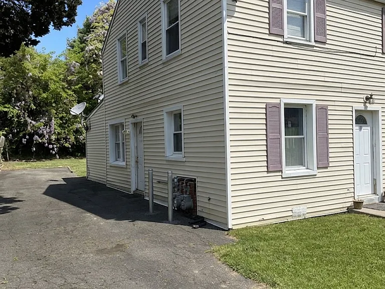 200-202 High Ridge Dr — Photo 1