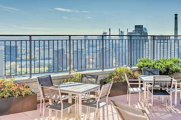 Rented by Jack Resnick & Sons | media 19