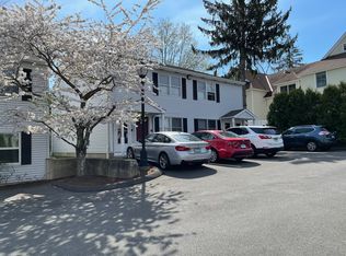 12 Grove St APT B, Ridgefield, CT 06877