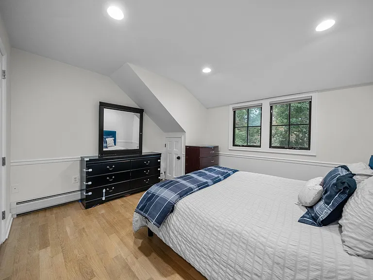 107 Highland Ave — Photo 19