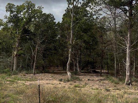 3rd image of 7 S Old Potato Rd