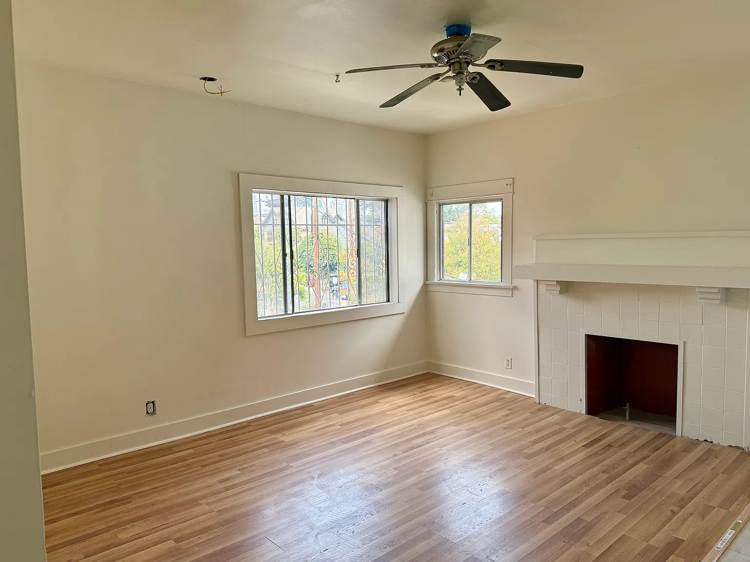 2 bed, 850 sqft, $2,200 — Photo 3