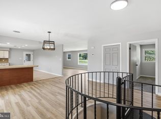 11223 Valley Rd, Berkeley Springs, WV 25411