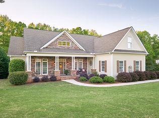 175 Conamara Ln, Woodruff, SC 29388