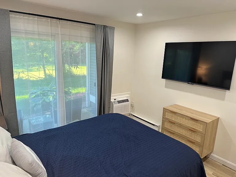 100A Fletcher Ln — Photo 8