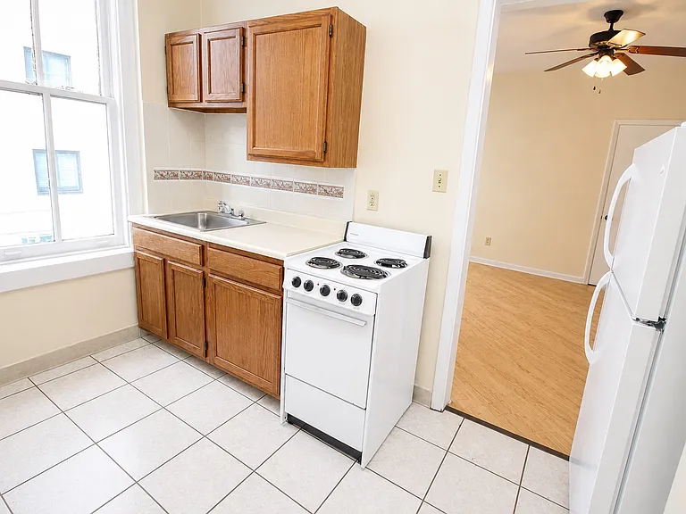 Studio (Unit 15)