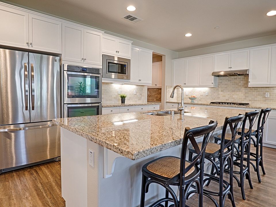 1st image of 39187 Wild Horse Cir