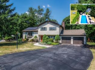 11 Garret Ct, West Milford, NJ 07480