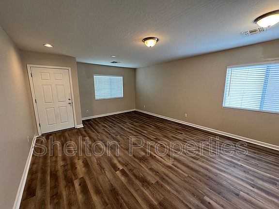 5th image of 10153 N 115th Dr