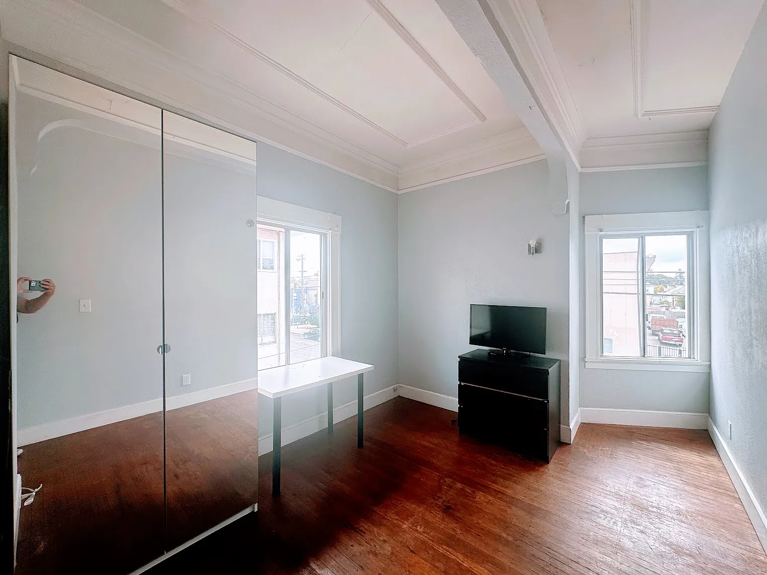 5 bed, 600 sqft, $895 — Photo 2