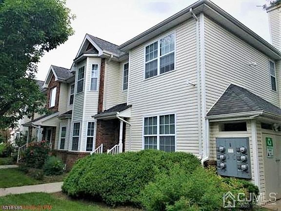 5th image of 339 Moonlight Dr