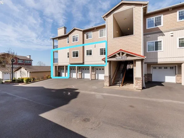 600 NW Lost Springs Ter Unit 301, Portland, OR 97229