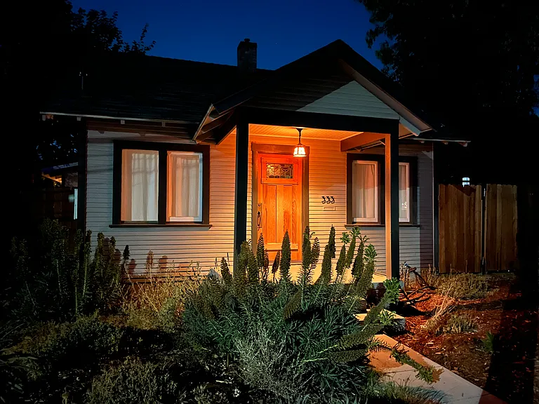 333 Nordina St — Photo 21