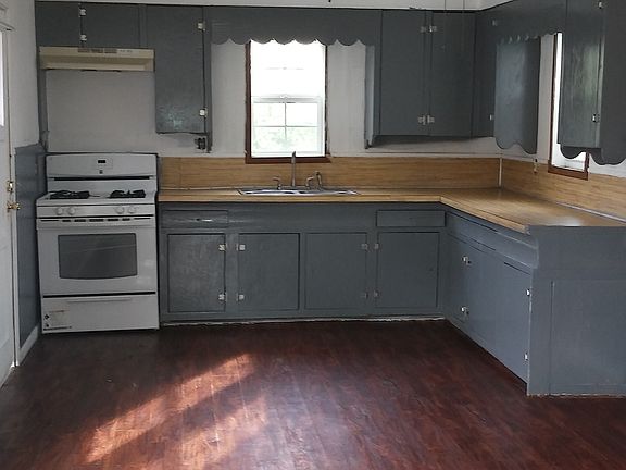dinning/kitchen area
