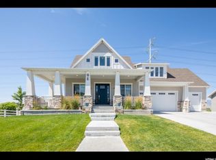 8 E Lake View Dr, Vineyard, UT 84059