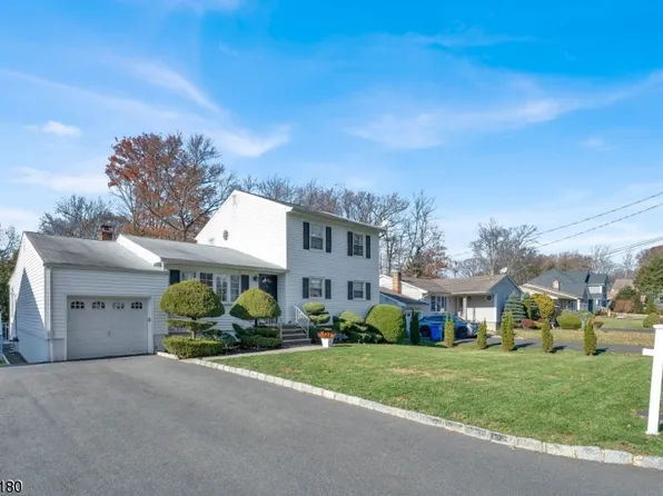 21 Pennington Avenue, Colonia, NJ 07067