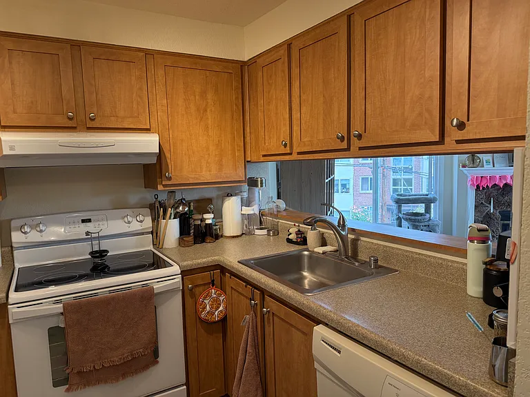 1836 25th Ave #202 — Photo 8