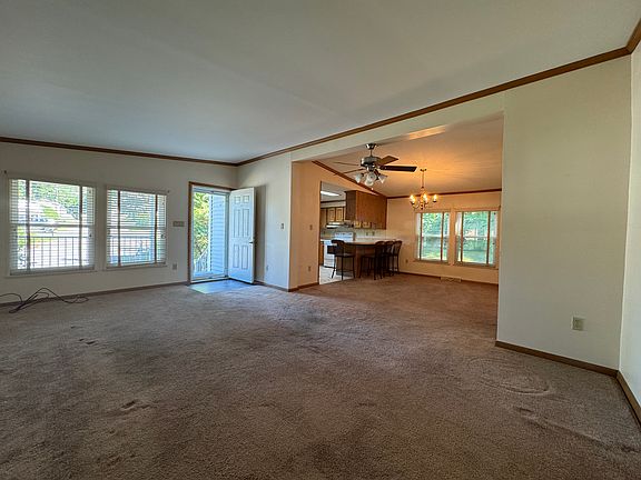 3rd image of 27 Grandview Cir #22