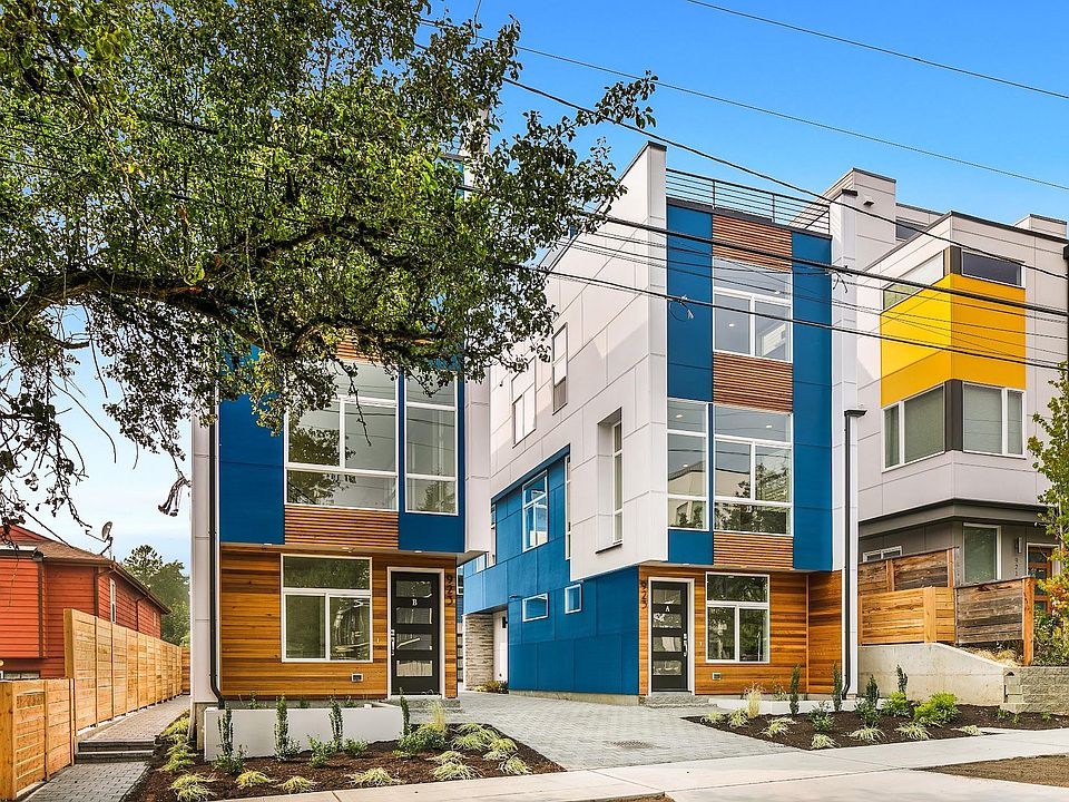 Beautiful standalone townhome. Check out the curb appeal!