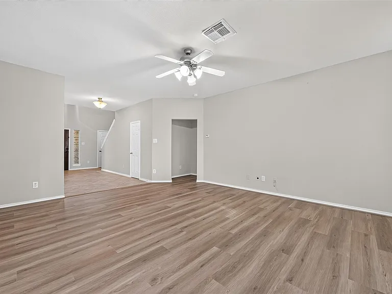 1807 Katlyn Ln — Photo 21