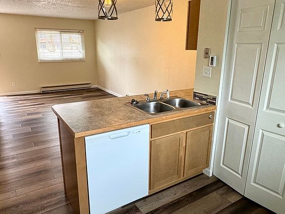 5th image of 668 N 13th St #4