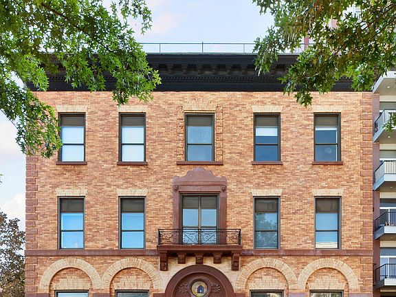 3rd image of 484 Humboldt St APT 201