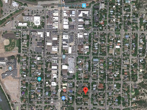 3rd image of 1021 Blake Ave