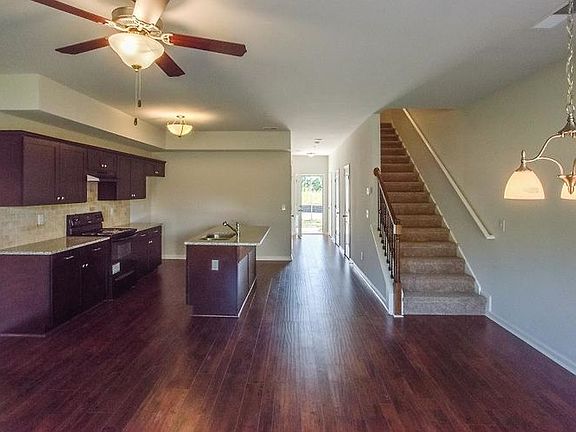 2nd image of 3043 Bonnes Dr
