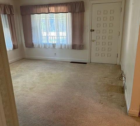 3rd image of 4719 Crawford Ave