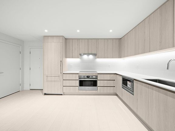 2nd image of 4928 Quebec St #406