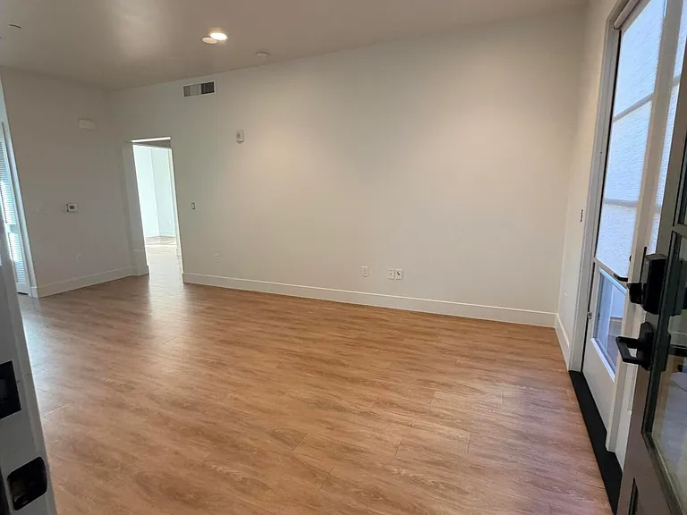 112 E Ortega St #215 — Photo 6