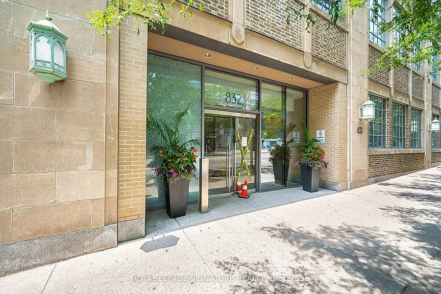 832 Bay St (Burano Building) — Photo 2