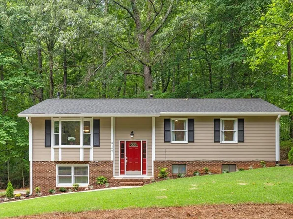 3109 Manor Ridge Dr, Raleigh, NC 27603