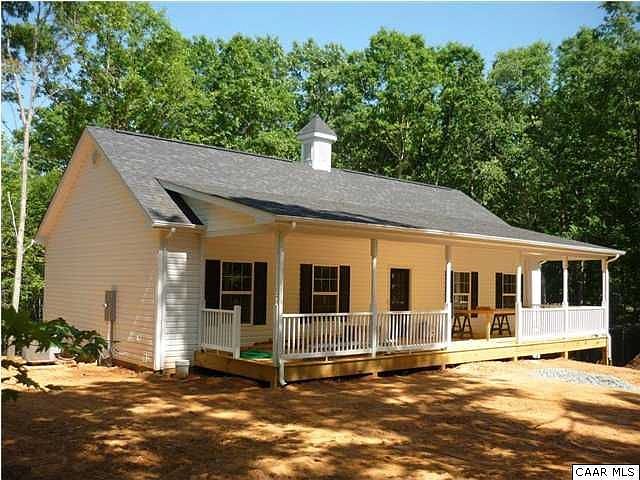 1st image of 10 Fox Ln