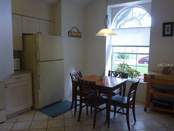 5th image of 908 Summer Lakes Dr