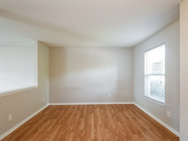 10916 Firefly Ct — Photo 13