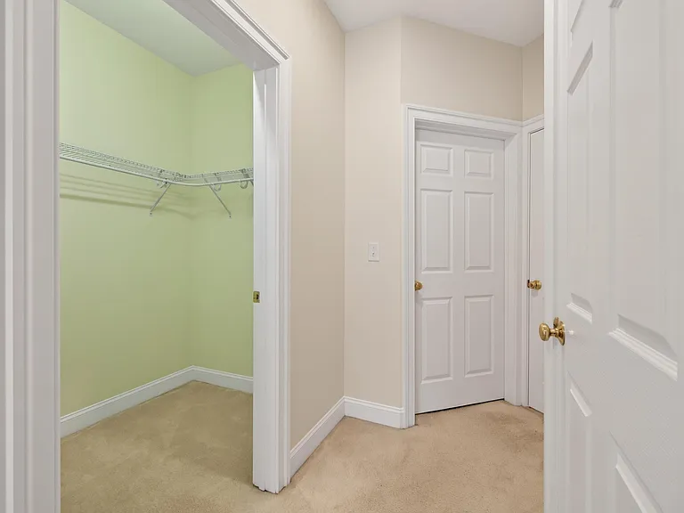 949 Glenwood Station Ln #101 — Photo 23