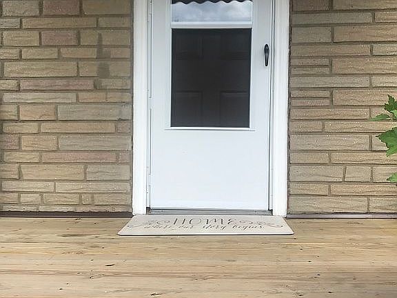 2nd image of 107 N Van Buren Ave