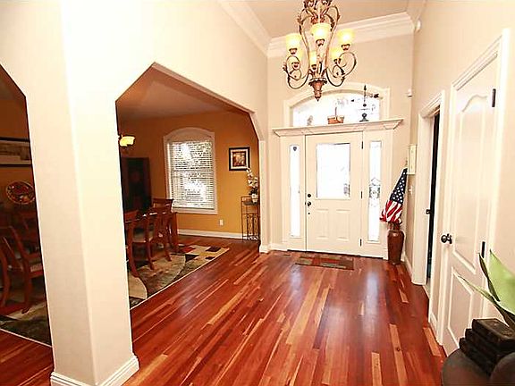 4th image of 1500 NE Fairwinds Ave