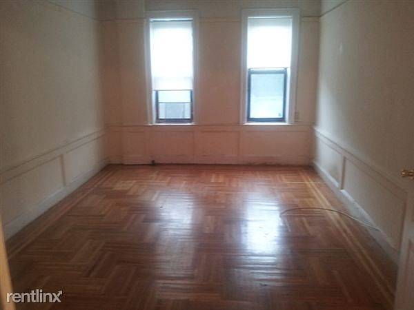 271 Parkside Ave (B1) C