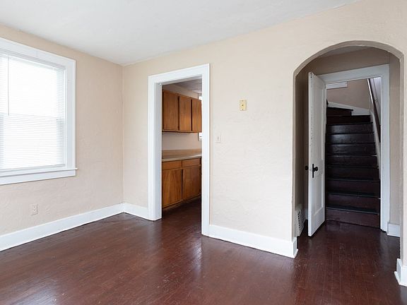 5th image of 36 E Kalama Ave