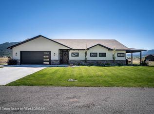 225 Sweetgrass Trl, Alpine, WY 83128